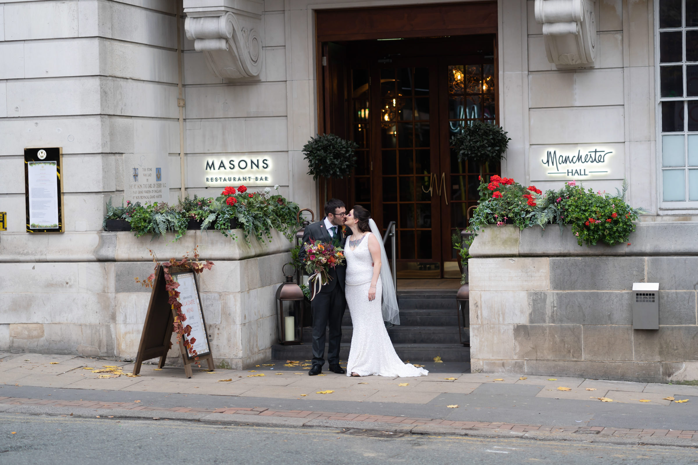 Couple portraits at Manchester Hall