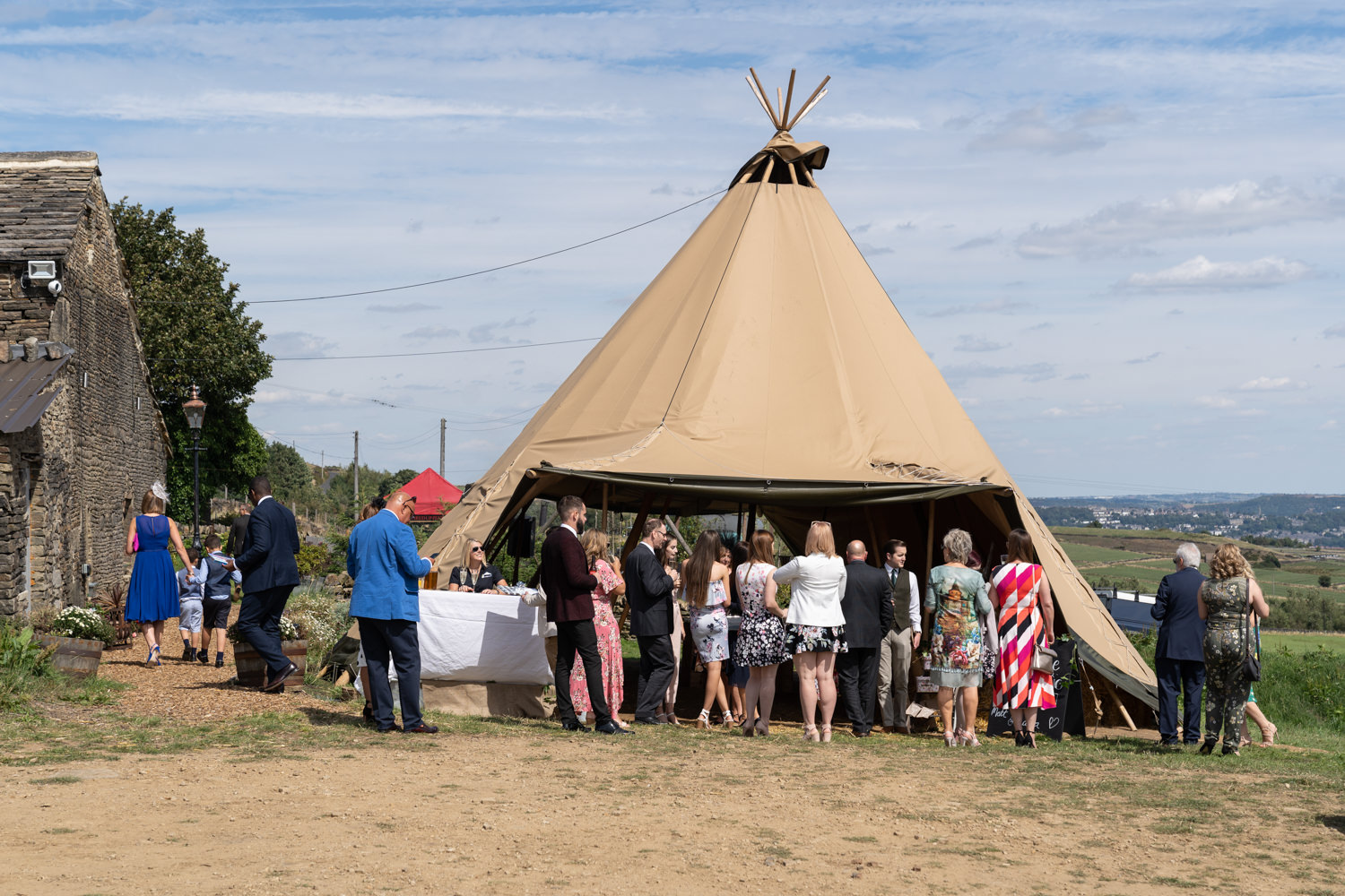 Weddbar tepee with the guests