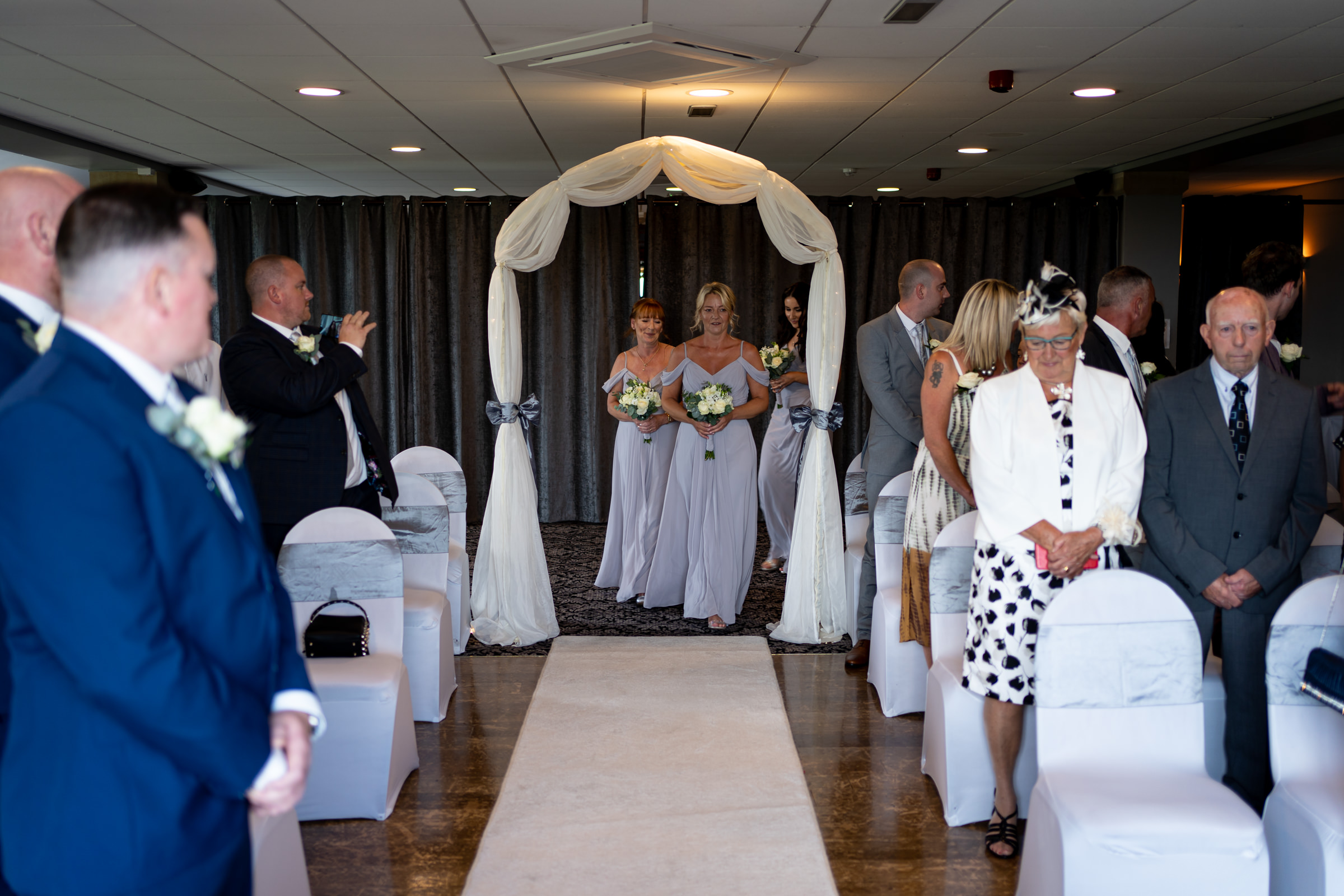 Wedding Ceremony at The Hunstman Inn