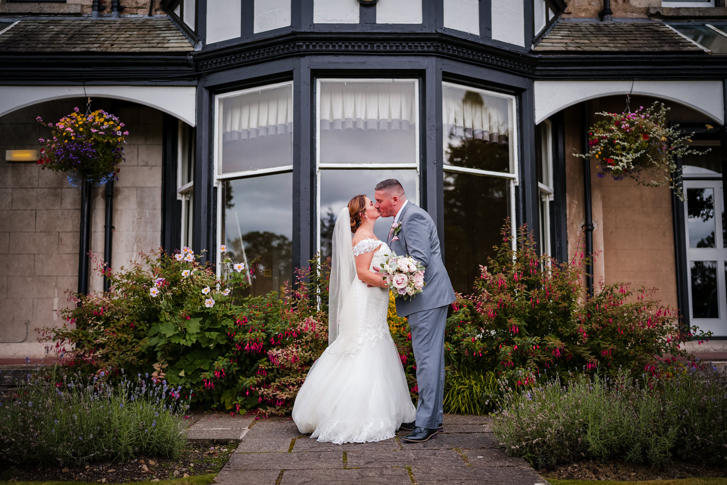 Couple portrait at Castle Green