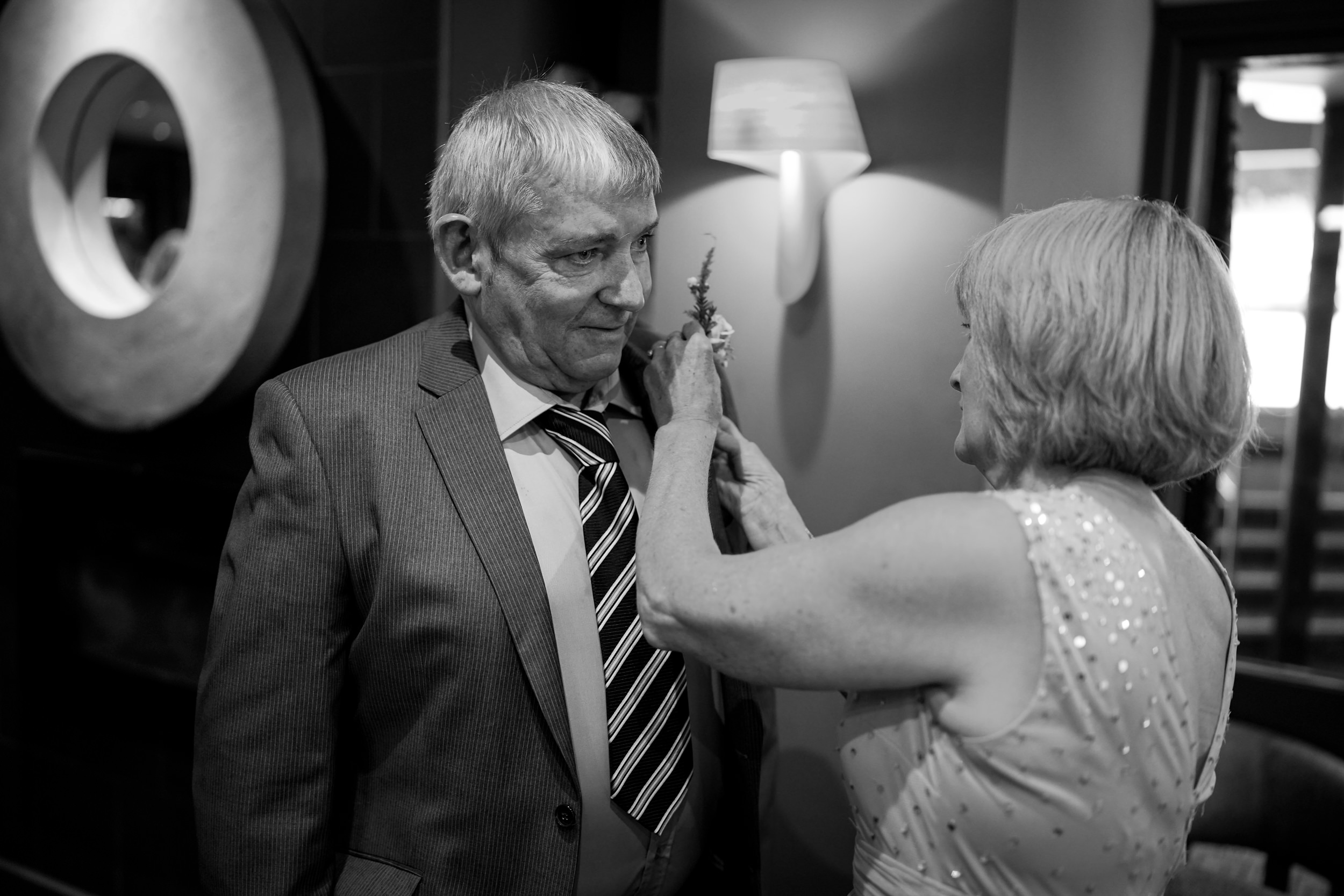 Affixing the buttonhole