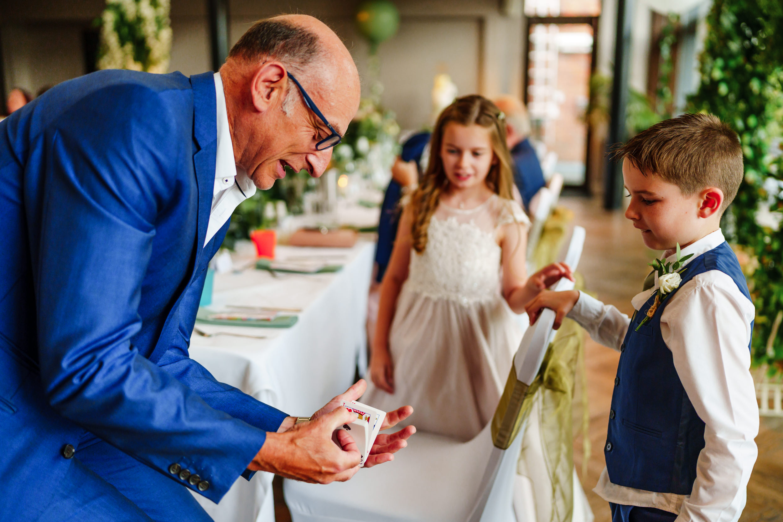 The magician entertaining the couple